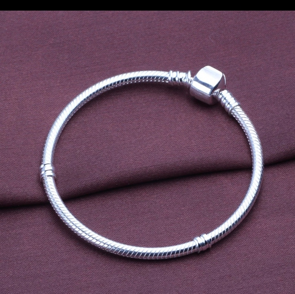 Trendy Charm Silver Bracelet - Picture 1 of 2